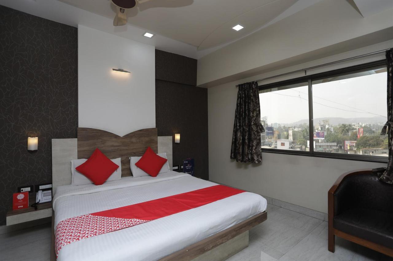 Oyo 2917 Hotel Garima Pune Bagian luar foto